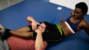 Big ass ebony amateur Simone Style fetish wrestling cumshot