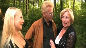 Big butt MILF blowjob at the casting