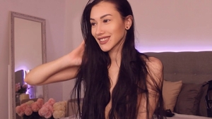 Long haired amateur instruction on web-cam HD