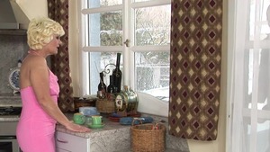 Young & hairy GILF banging seduce