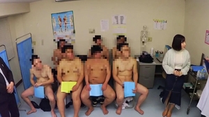 Asian babe enjoys greatly uncensored fingering