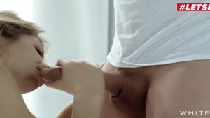 Gorgeous babe likes the best sex