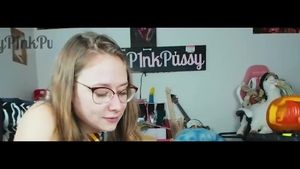 Threesome on webcam starring beautiful female