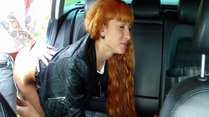 Naughty babe pussy fuck in a car