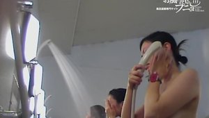 Pretty japanese amateur gets a buzz out of fucking