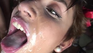 Puta Locura - Sweet spanish bitch gangbang HD